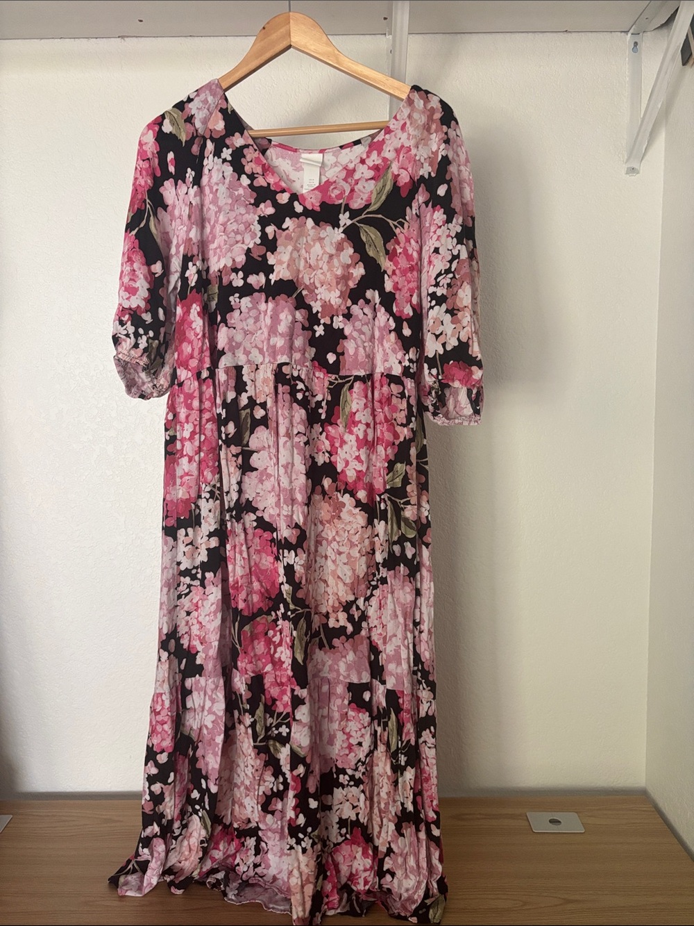 H&M Pink Floral V-Neck Maxi Dress on Black
